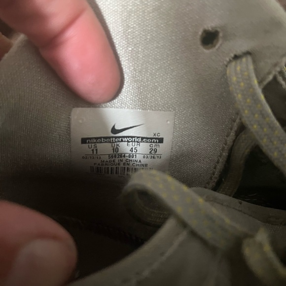 Nike Lebron James 599264-001 Solider 7 Sonic Yellow Shoes Size 11 - Picture 7 of 7